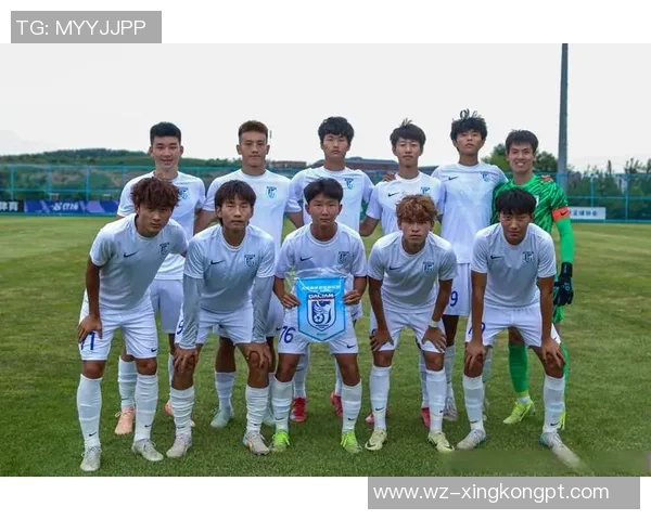 实时新闻深圳足球队以64分领跑联赛积分榜展现强劲实力